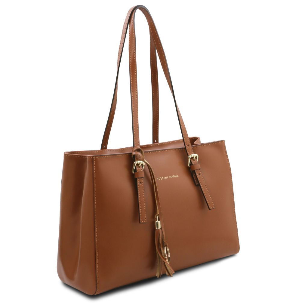 TL Bag - حقيبة كتف جلدية