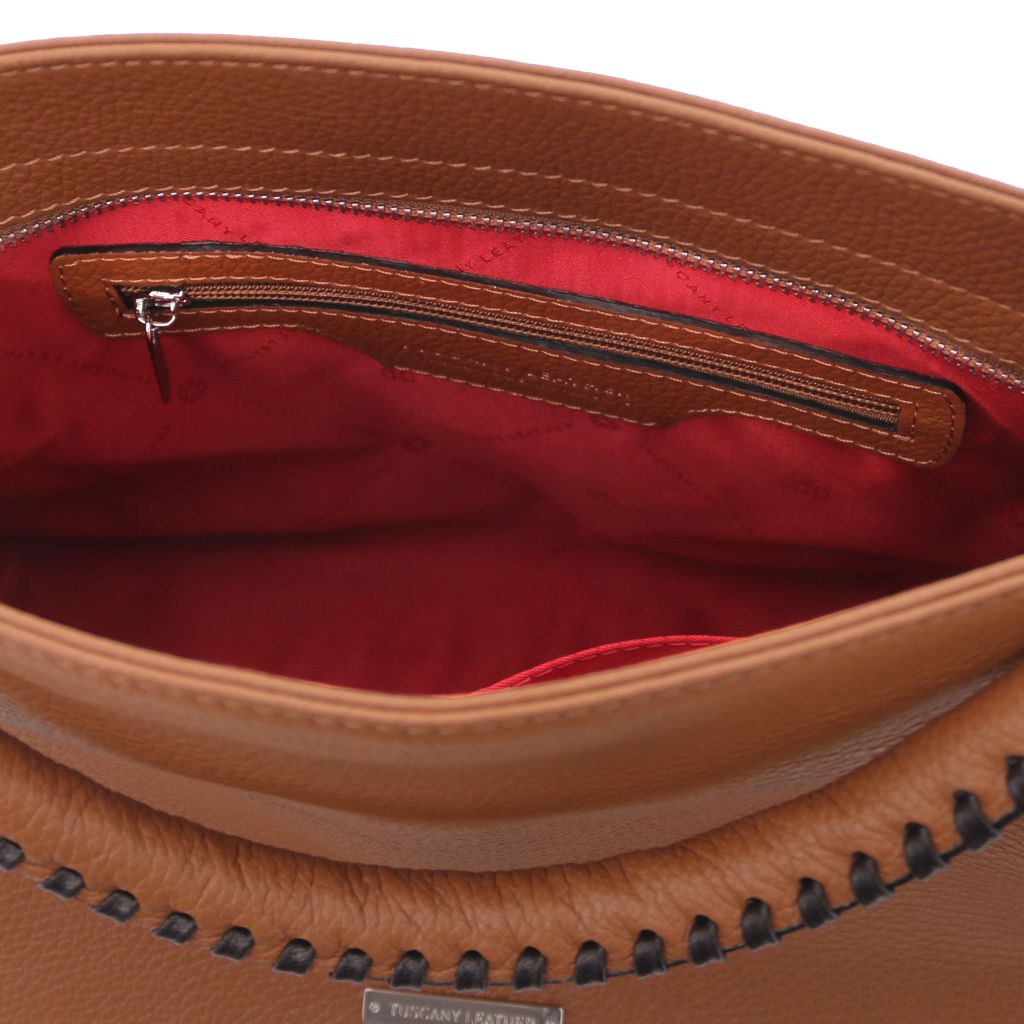 TL Bag - حقيبة كتف من الجلد الناعم