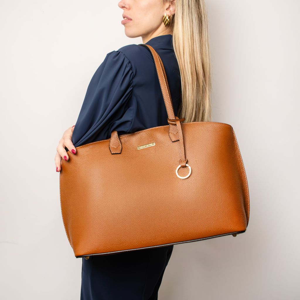 TL Bag - حقيبة تسوق جلدية